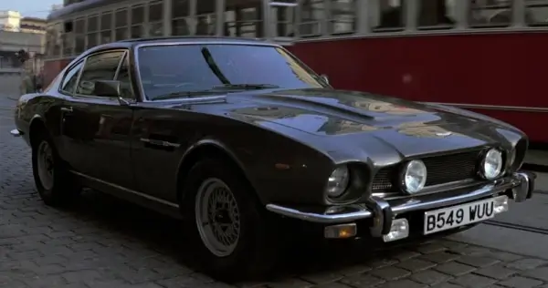 Click to Enlarge Aston Martin V8 Vantage Volante Tires