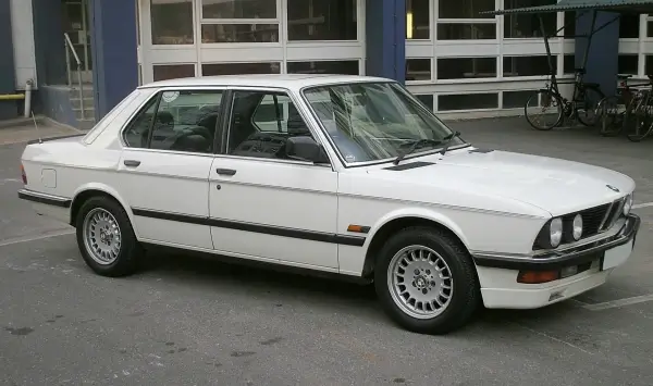 Click to Enlarge 1987 BMW 5 Series E28 520i Lux Tires