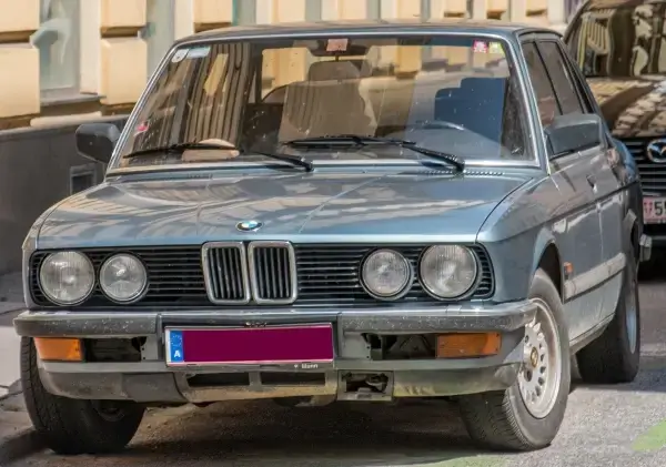 Click to Enlarge BMW 5 Series E28 520i Tires