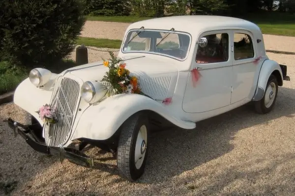 Click to Enlarge White Citroen Traction Avant