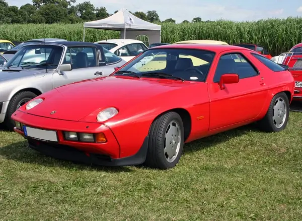 Click to Enlarge Porsche 928 S Classic Tires